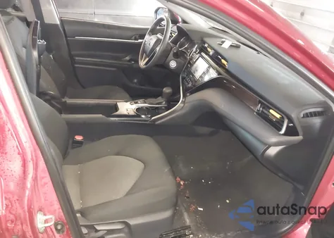 2020 Toyota Camry Le Awd z USA, uszkodzony, nr VIN 4T1C11BK6LU017456